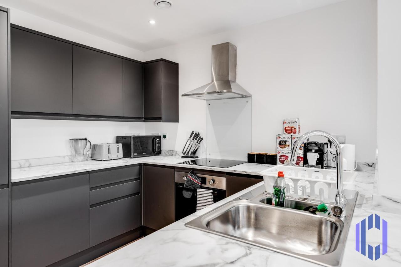 Вилла Stylish 4Bd - Coop Live - Etihad - Parking - Ev Манчестер Экстерьер фото