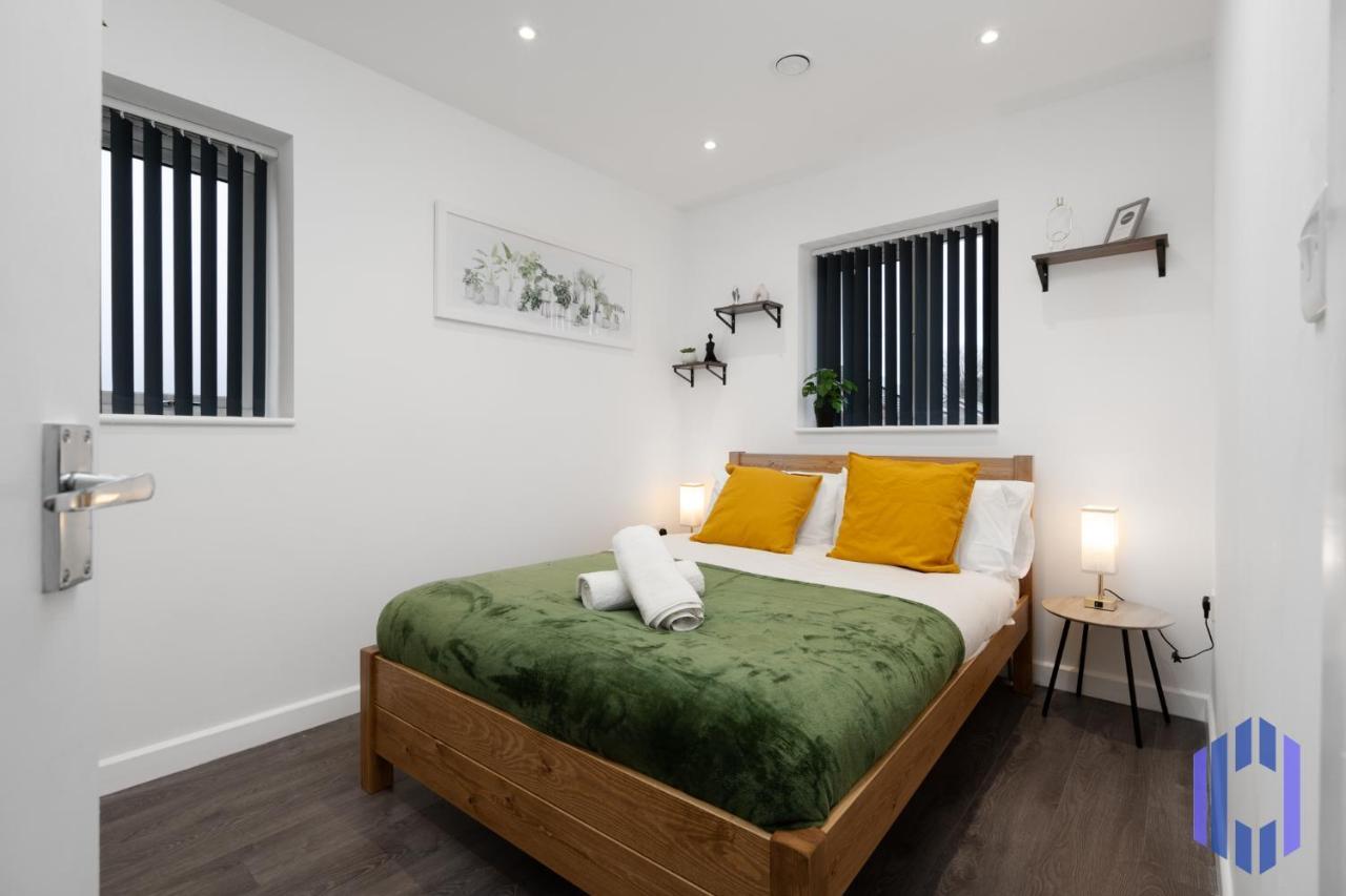Вилла Stylish 4Bd - Coop Live - Etihad - Parking - Ev Манчестер Экстерьер фото