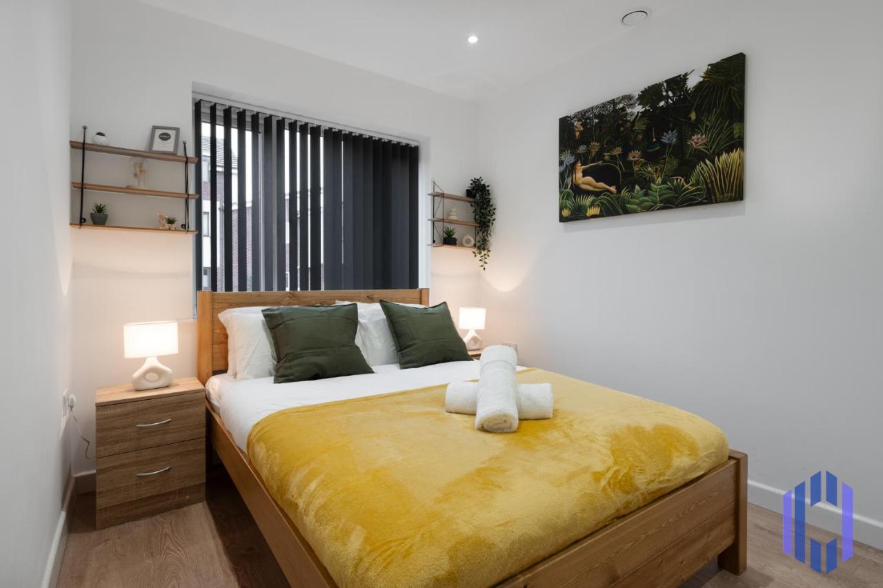 Вилла Stylish 4Bd - Coop Live - Etihad - Parking - Ev Манчестер Экстерьер фото